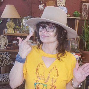 Meet your Posher, Nicky